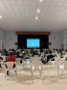 Training for the Spanish Teenage Scientists in a big classroom